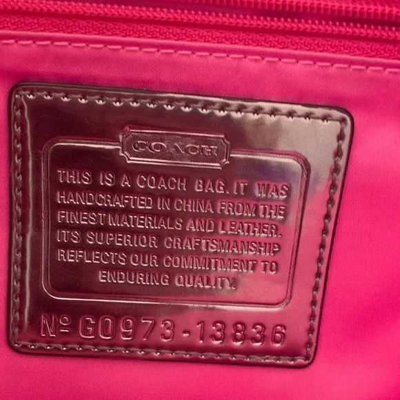 Coach Poppy Glossy Patent Tote in Plum and Berry w/matching wallet and hang tags - Picture 3 of 12